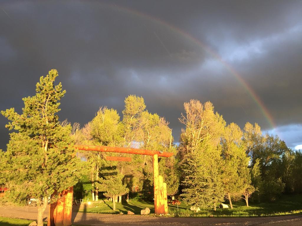 Teton Valley Cabins ดริกก์ส ภายนอก รูปภาพ