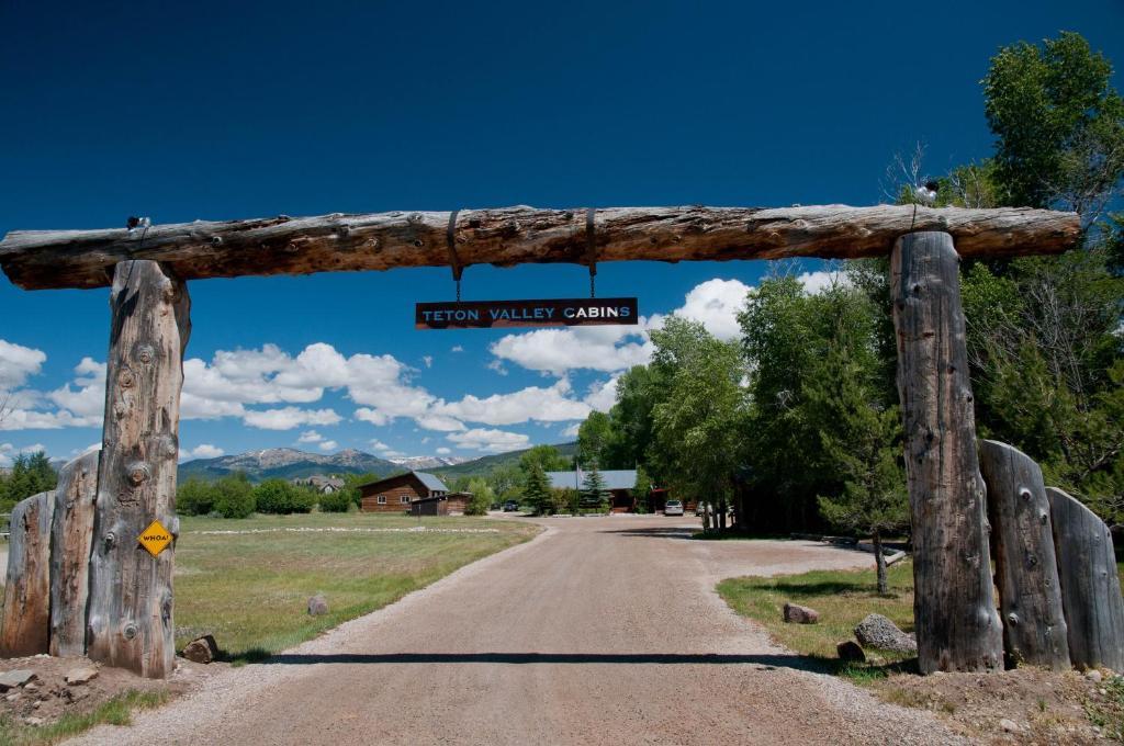 Teton Valley Cabins ดริกก์ส ภายนอก รูปภาพ